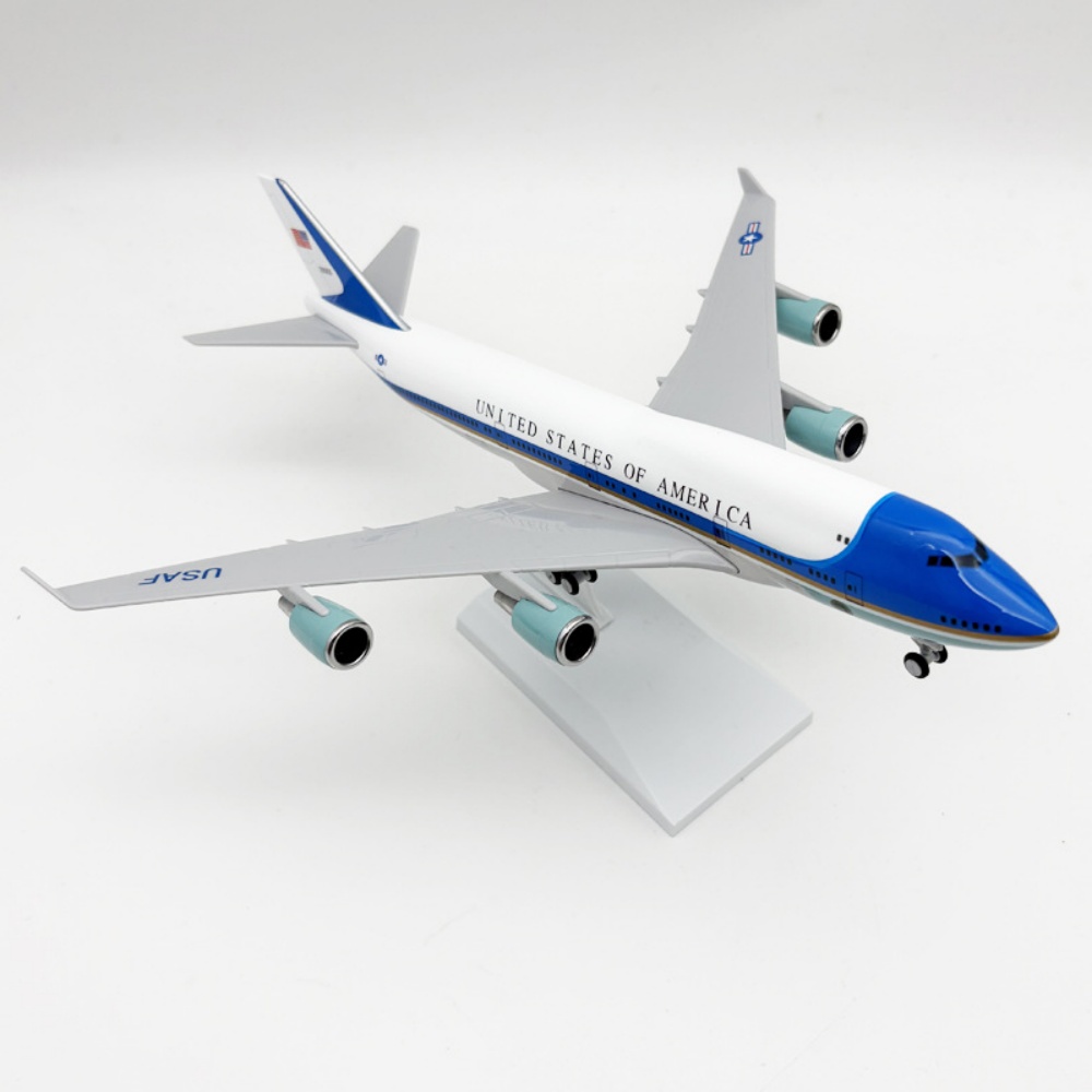 โมเดลเครื่องบิน B747 Air Force - Model Airplane Plastic บทวิจารณ์และราคา